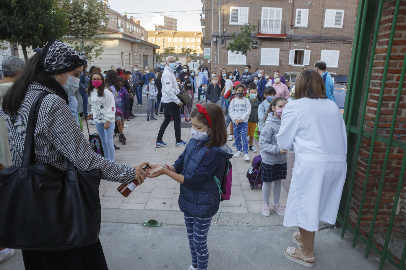 Primer día de clase en el colegio Ponce de León.