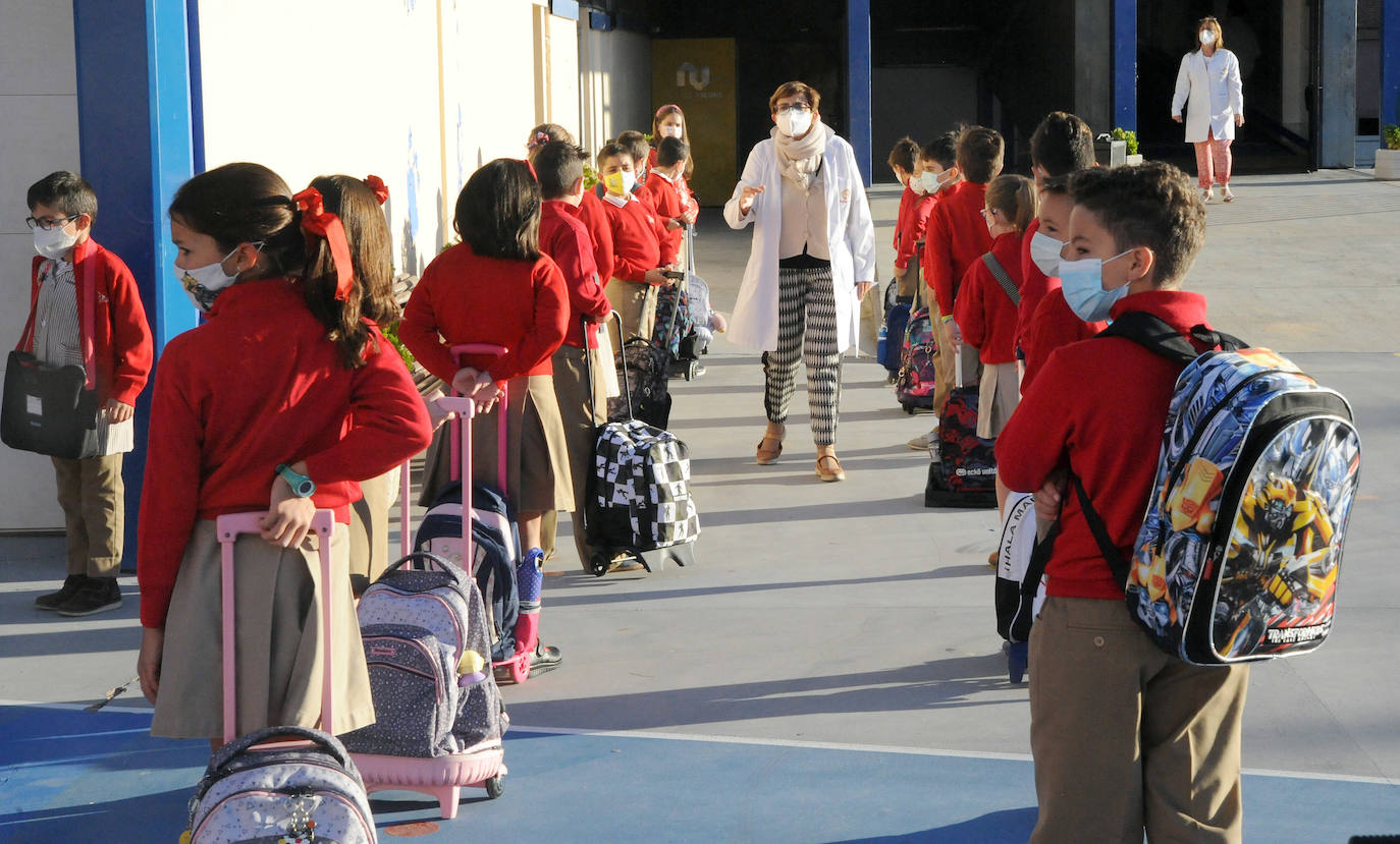 Vuelta al cole en el colegio San Juan de la Cruz en Medina del Campo. 