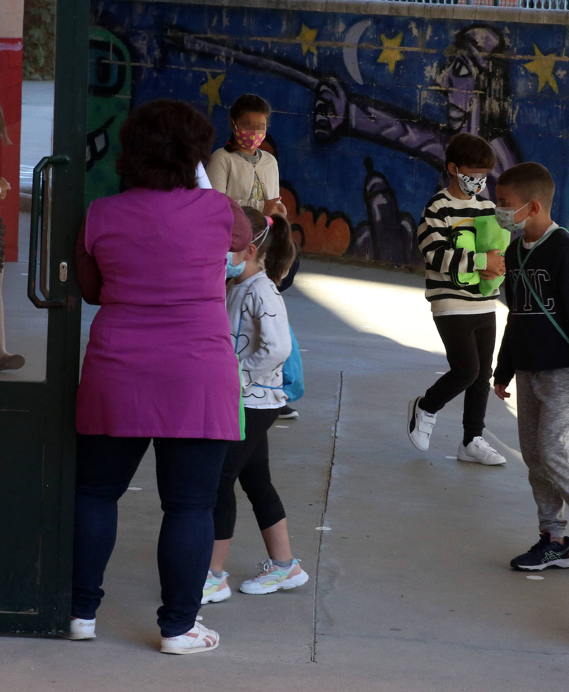 12.000 niños segovianos han vuelto a las aulas. 