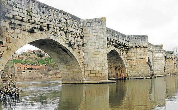 Puente sobre el Duero.