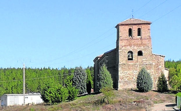 La pequeña iglesia de Arenillas de Nuño Pérez, pedanía del municipio.