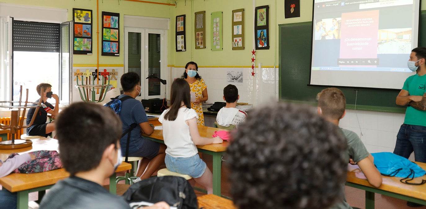 Los alumnos de la ESO y de Bachillerato de Palencia vuelven a clase.