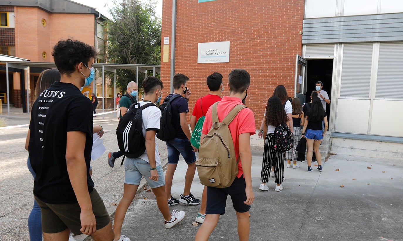Los alumnos de la ESO y de Bachillerato de Palencia vuelven a clase.