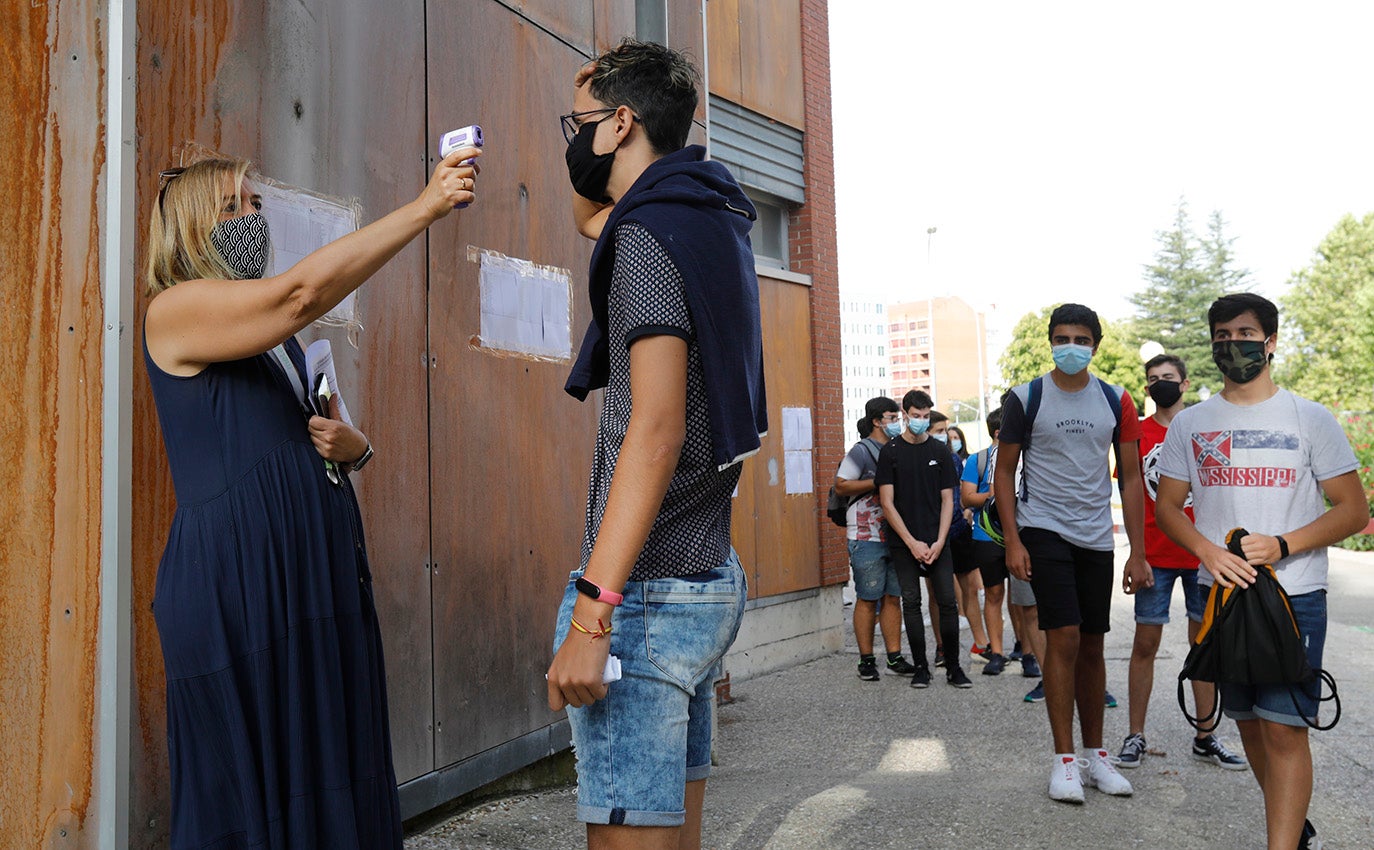 Los alumnos de la ESO y de Bachillerato de Palencia vuelven a clase.