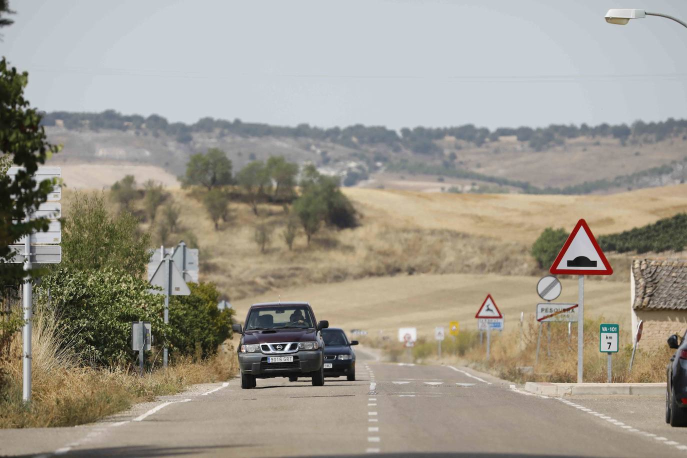 Acceso a Pesquera por la carretera Pesquera de Duero-Villafuerte VA-101.