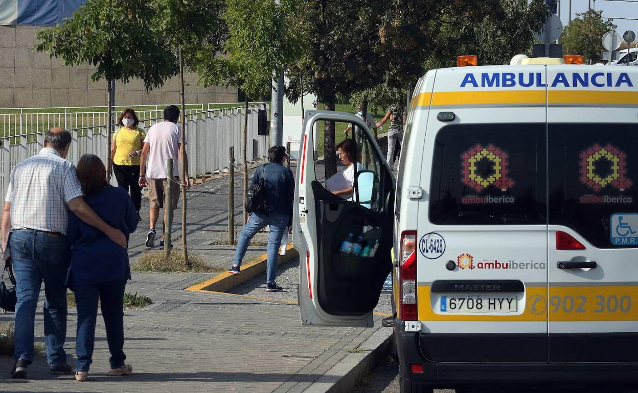 Ambulancia en el Hospital General de Segovia. 