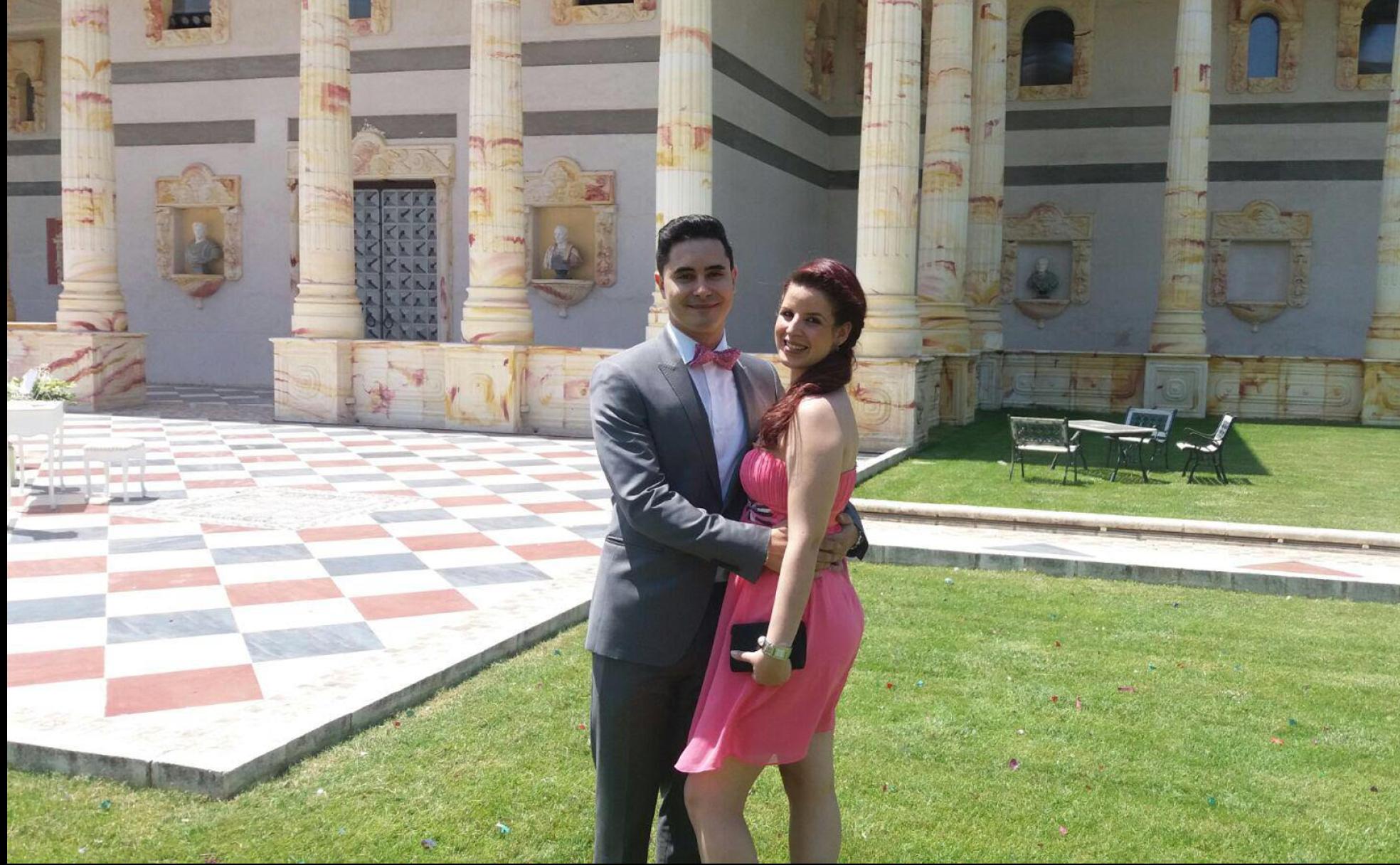 Los novios. Víctor Manuel y Verónica.