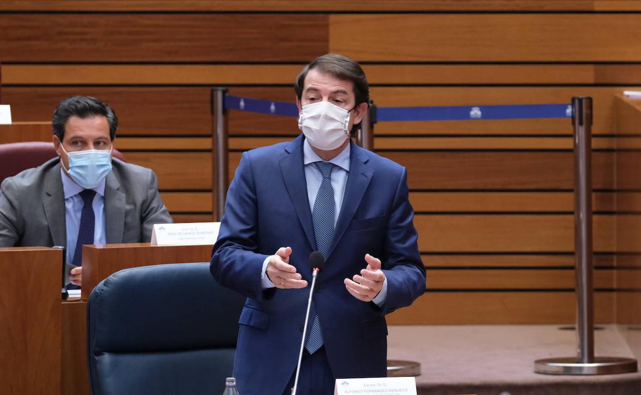 Alfonso Fernández Mañueco, durantesu intervención en el Pleno. 