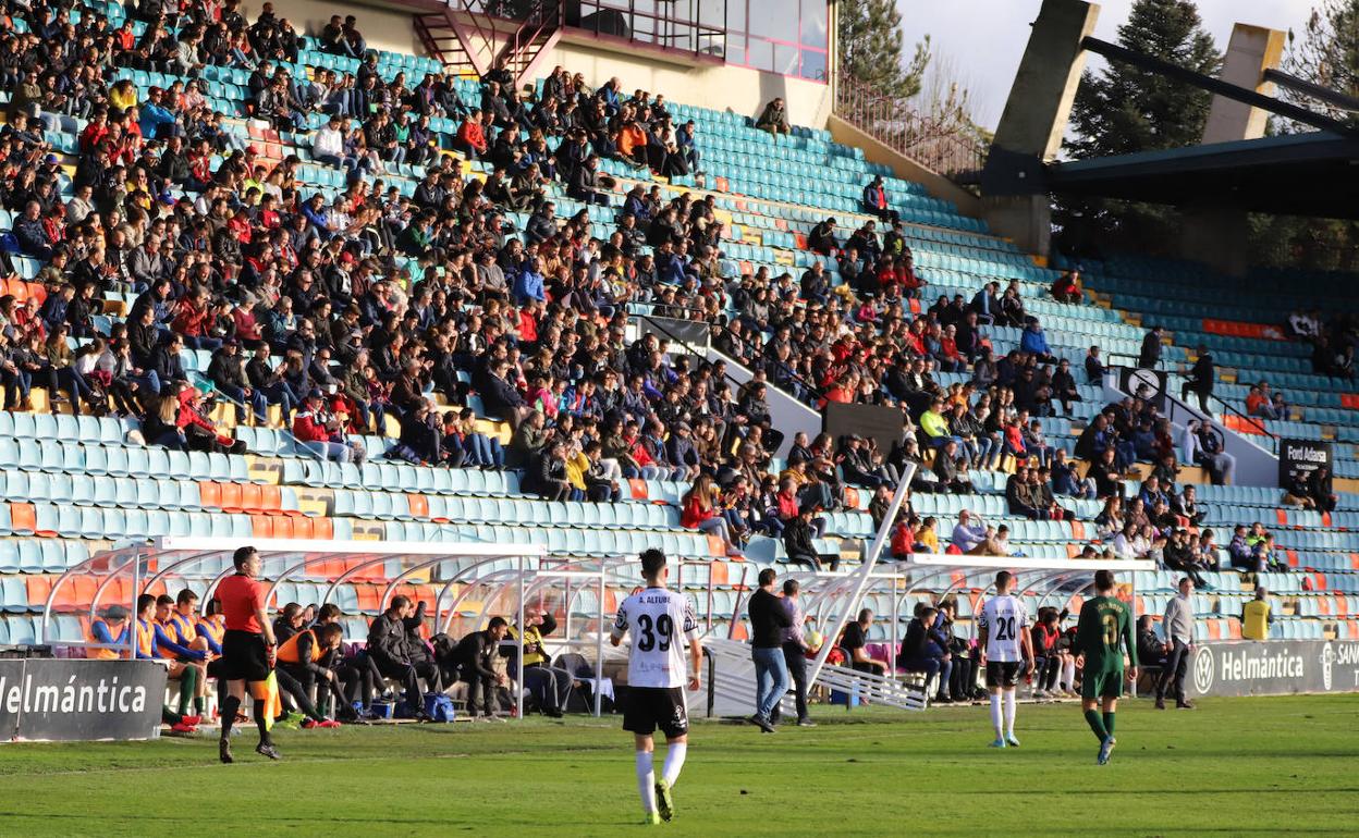 El Salamanca UDS abrirá el estadio Helmántico para 2.500 seguidores el 3 de octubre ante el Rayo Majadahonda