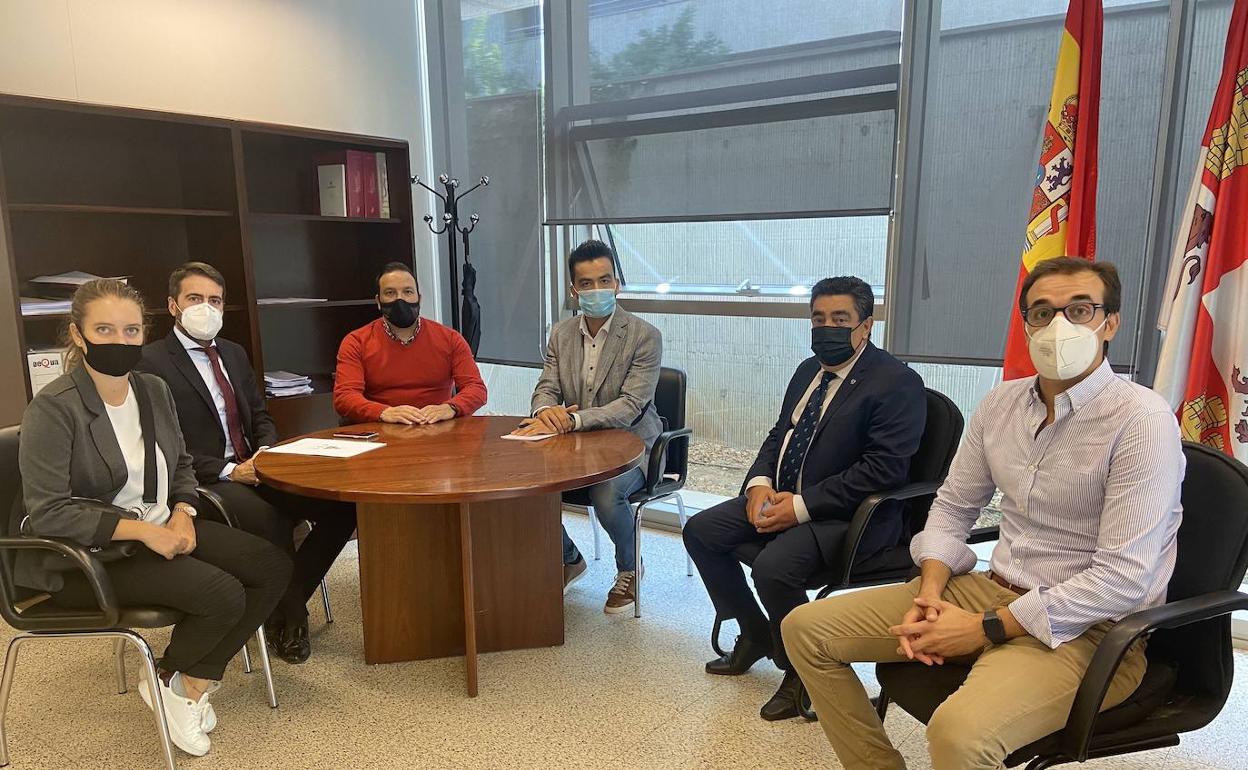 Un momento de la reunión. 