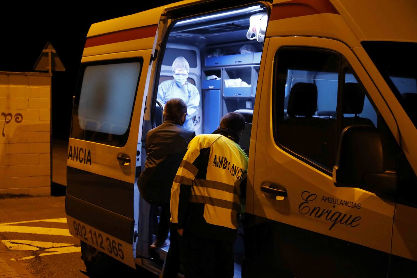 Se espera que más de 2.000 personas se sometan a las pruebas. 