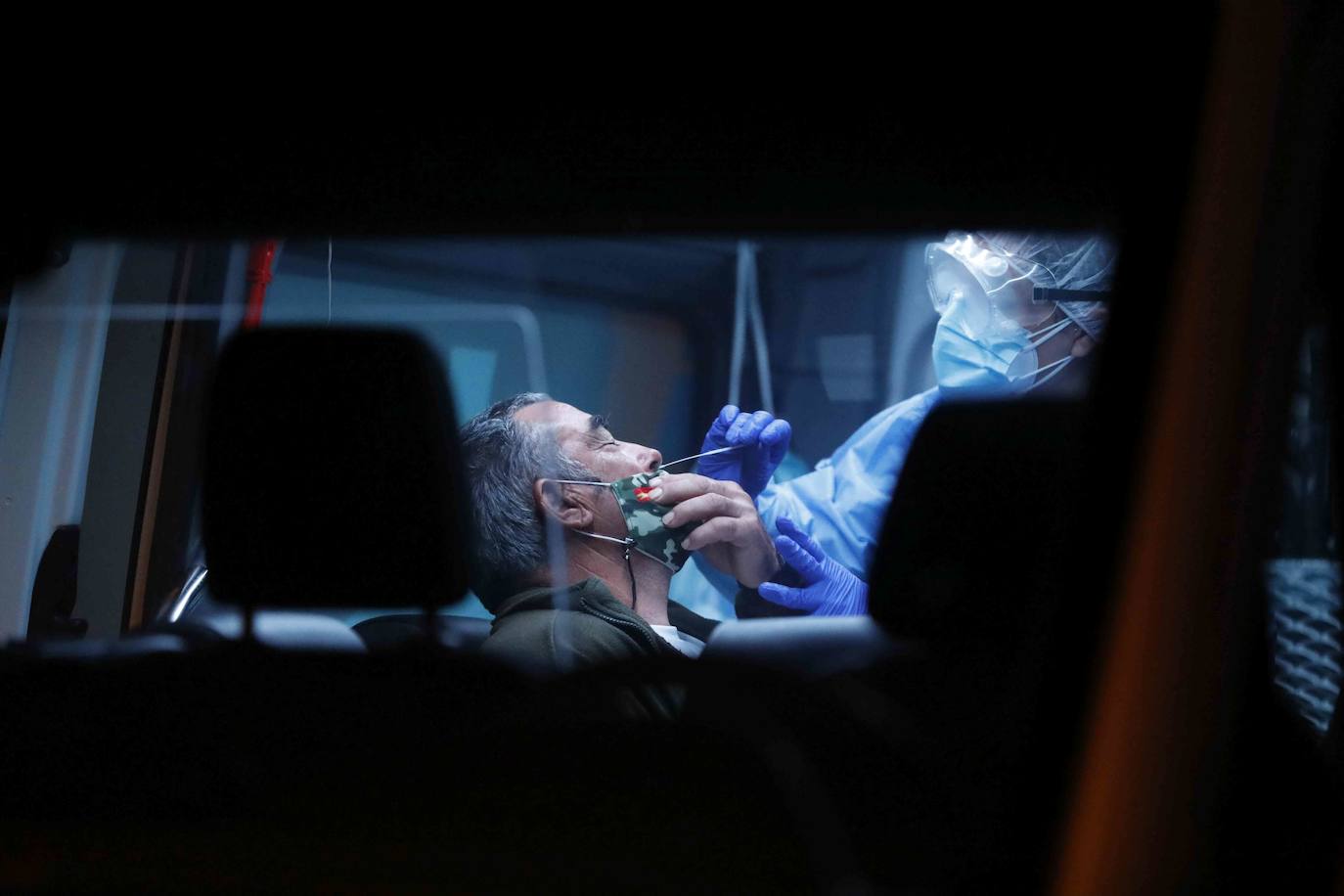 Se espera que más de 2.000 personas se sometan a las pruebas. 