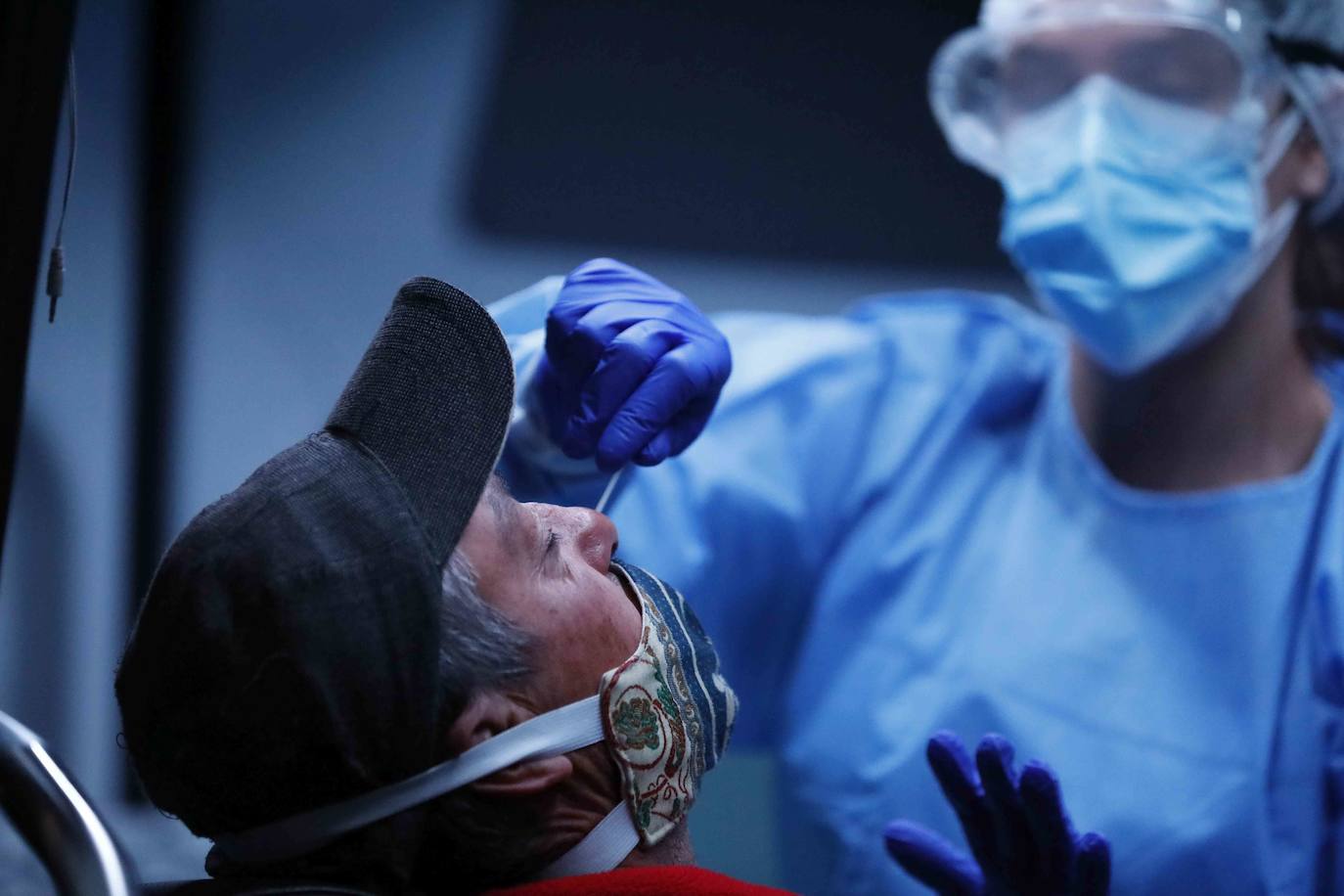 Se espera que más de 2.000 personas se sometan a las pruebas. 