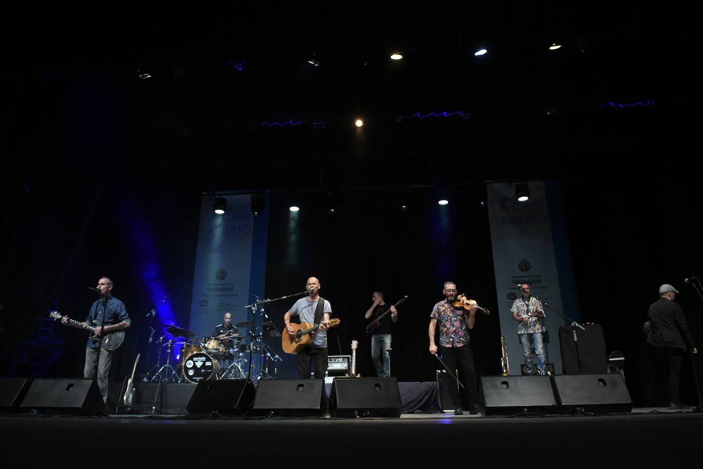 El grupo vallisoletano presenta su trabajo '30 aniversario: Solo recuerdo lo bueno, de lo malo nada' dentro del ciclo 'A cielo abierto' que organiza el Ayuntamiento