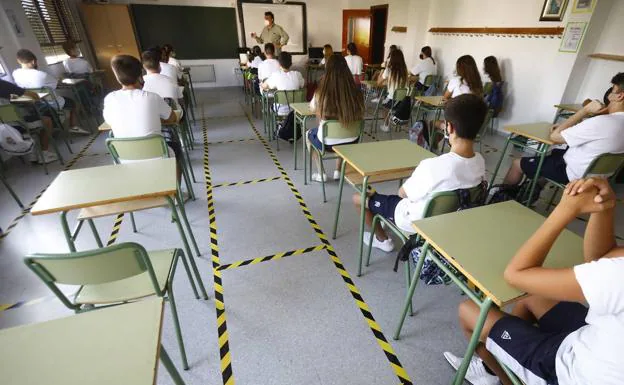 La Junta pone 13 nuevas aulas de siete provincias de Castilla y León en cuarentena