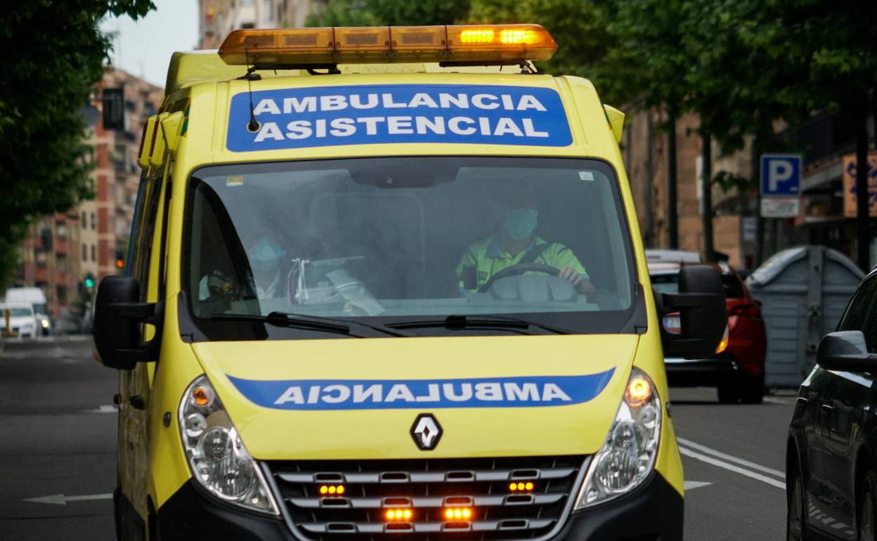 Un fallecido y tres heridos en la colisión de dos turismos en Ávila