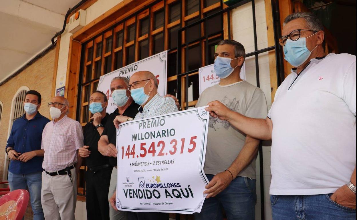Los acertantes del bote del Euromillones del 7 de julio en Mayorga.