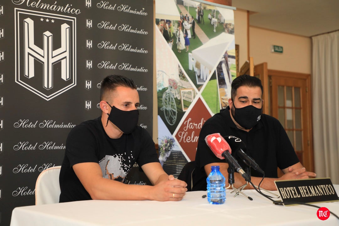 Momento de la rueda de prensa de Piojo