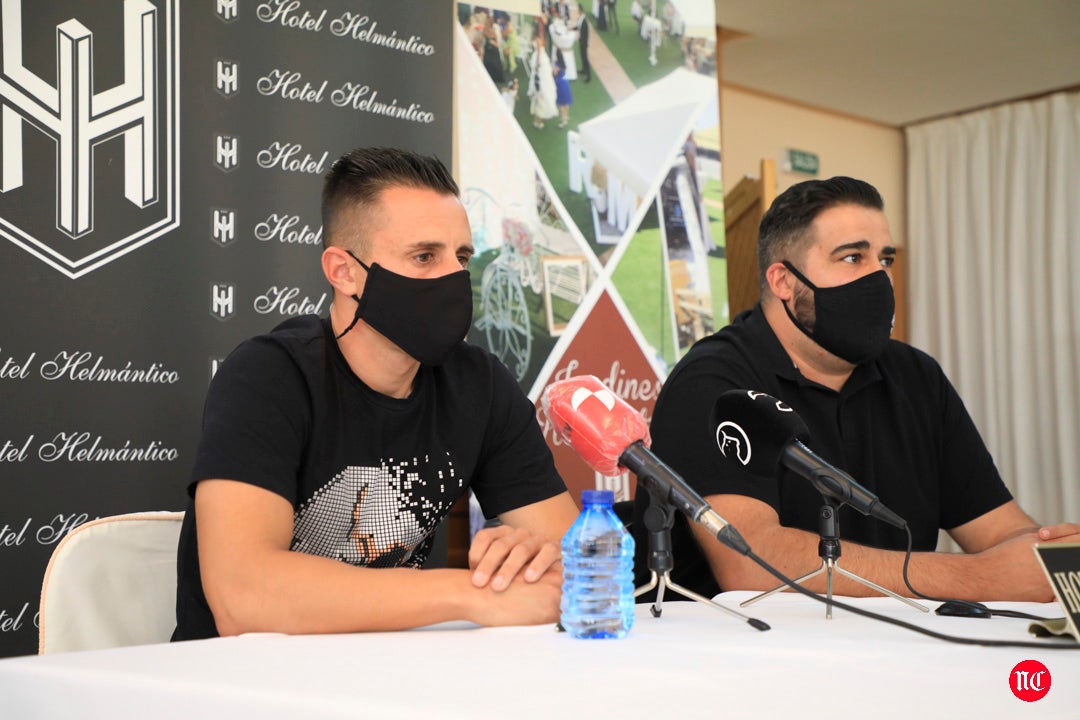 Momento de la rueda de prensa de Piojo