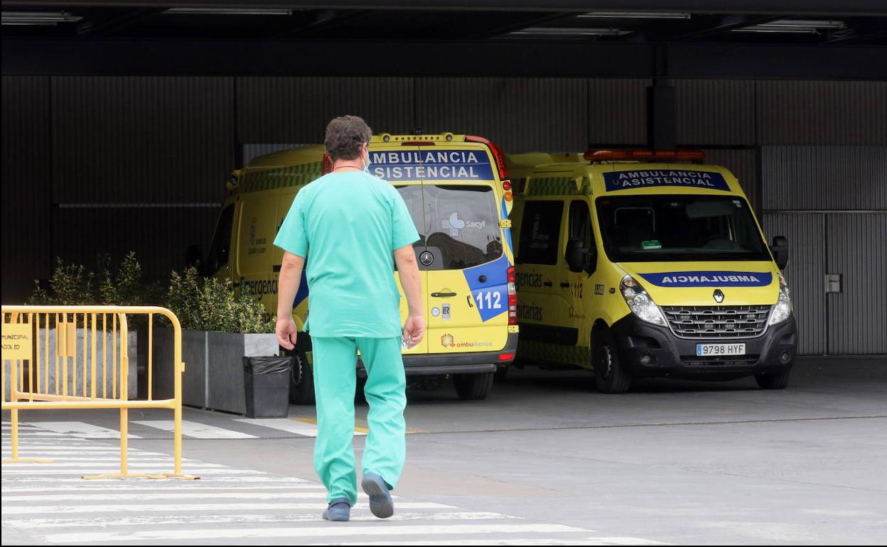 Acceso a las urgencias del Hospital Clínico de Valladolid. 