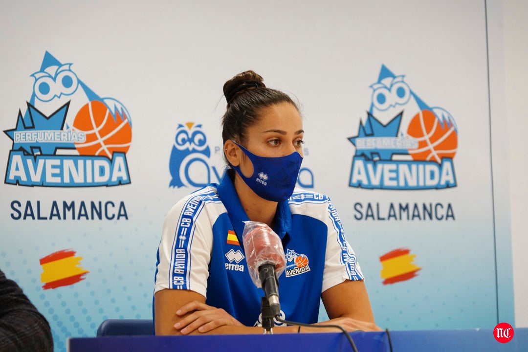 Acto de presentación de las jugadoras de Avenida.