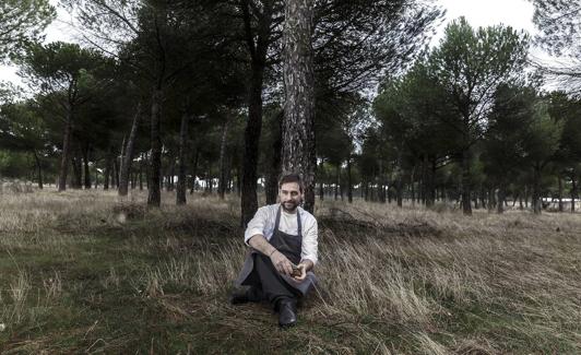 Miguel Ángel de la Cruz en los pinares de Matapozuelos. 