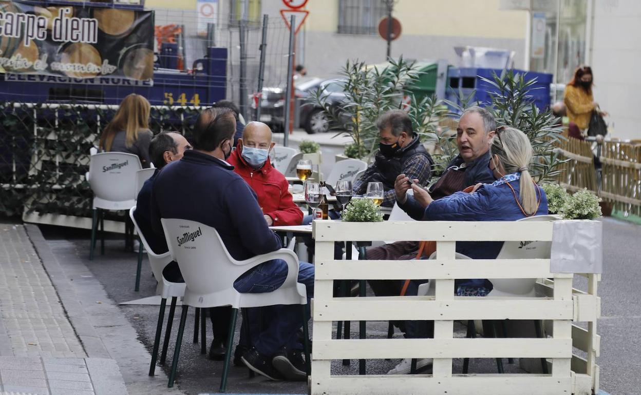 Terraza de un bar de Palencia.