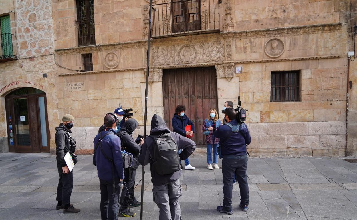 Un momento del rodaje junto a la Casa de las Muertes.