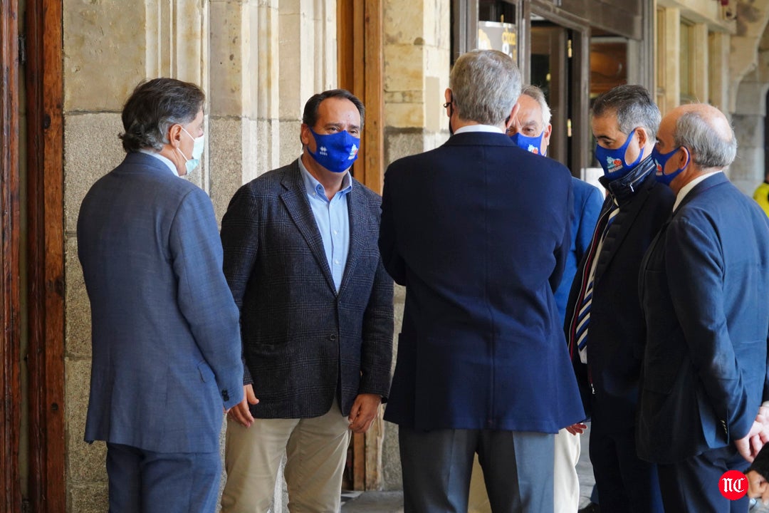 Recepción en el Ayuntamiento de Salamanca al Perfumerías Avenida