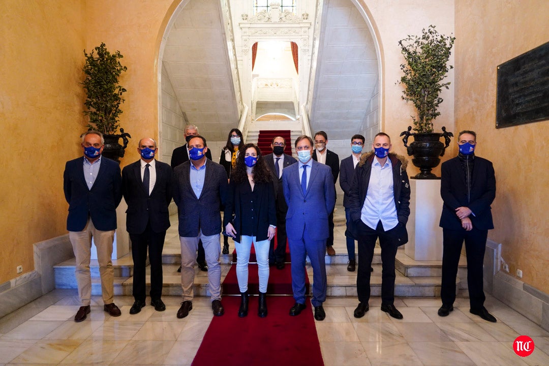 Recepción en el Ayuntamiento de Salamanca al Perfumerías Avenida