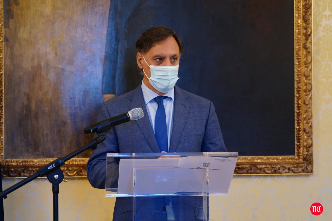 Recepción en el Ayuntamiento de Salamanca al Perfumerías Avenida