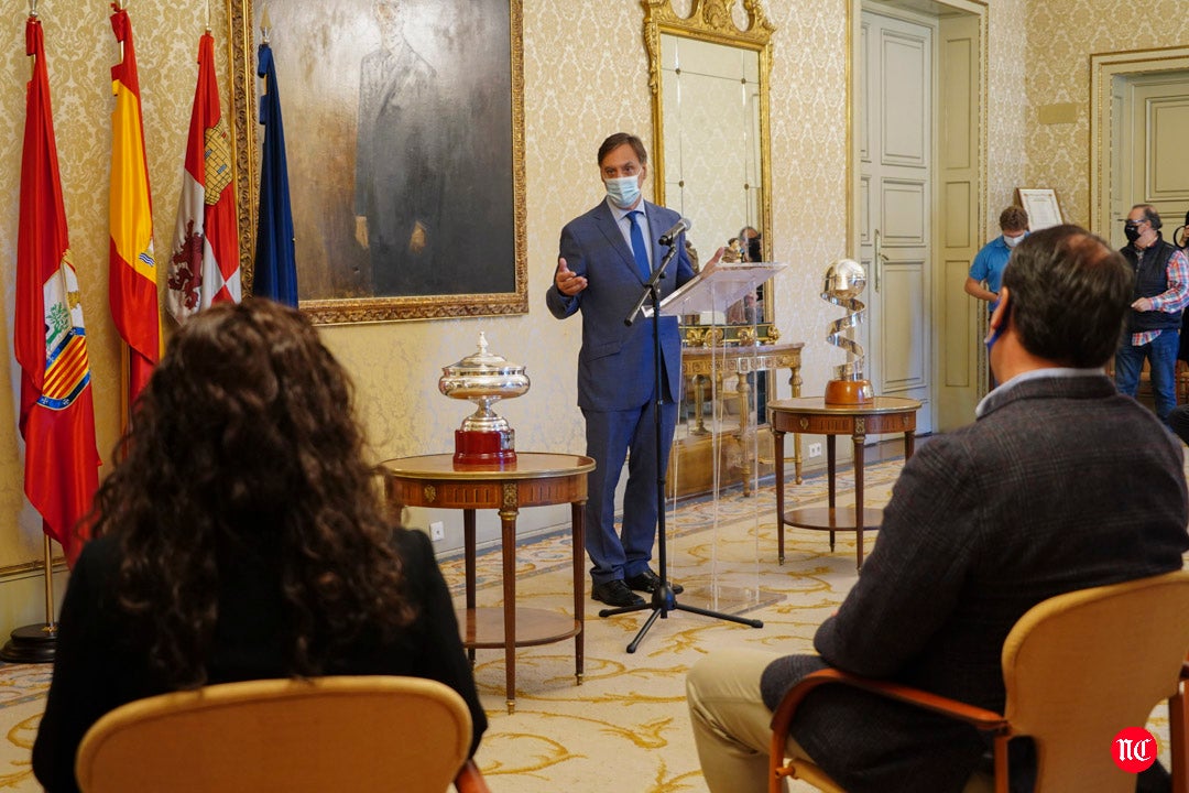 Recepción en el Ayuntamiento de Salamanca al Perfumerías Avenida