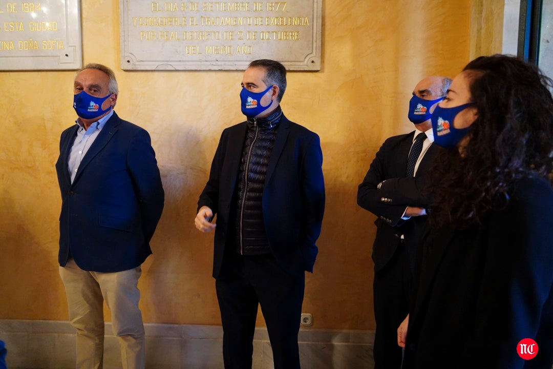 Recepción en el Ayuntamiento de Salamanca al Perfumerías Avenida