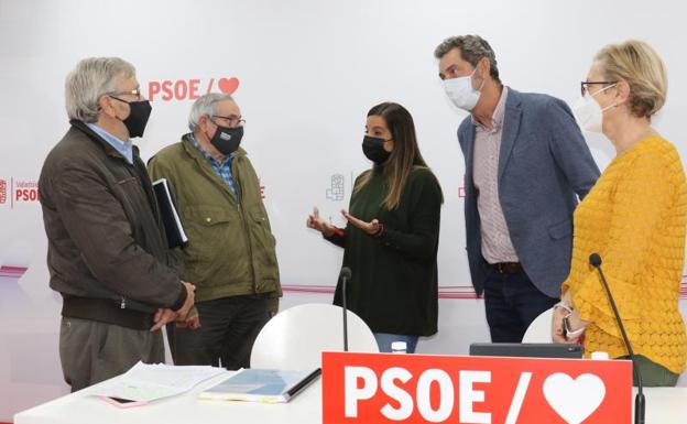 El PSOE advierte de la falta de personal por el alto contagio de los cuidadores en las residencias