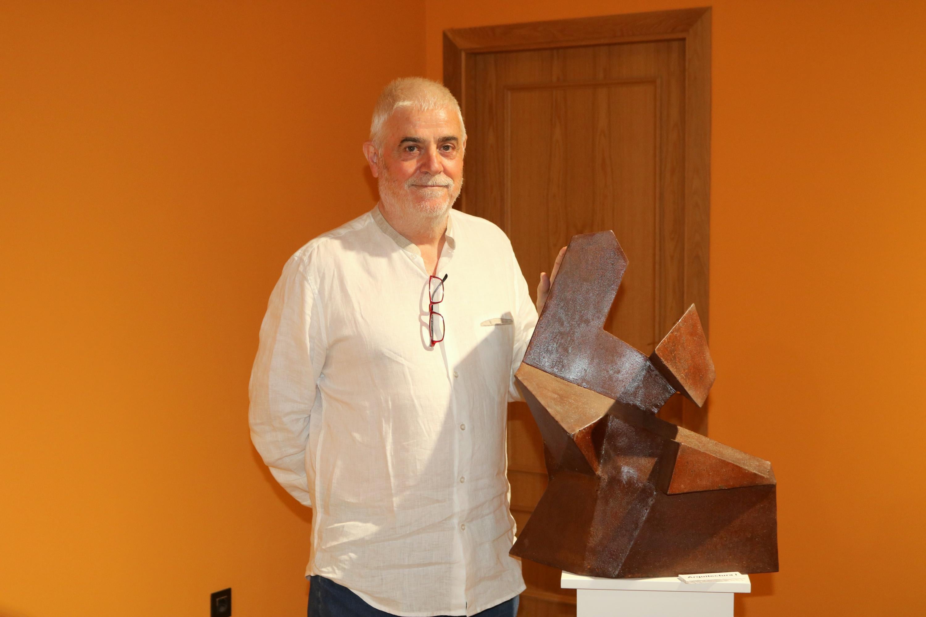 Fotos: El escultor Carlos Mediavilla expone &quot;El Arte y la Vida&quot; en Baltanás
