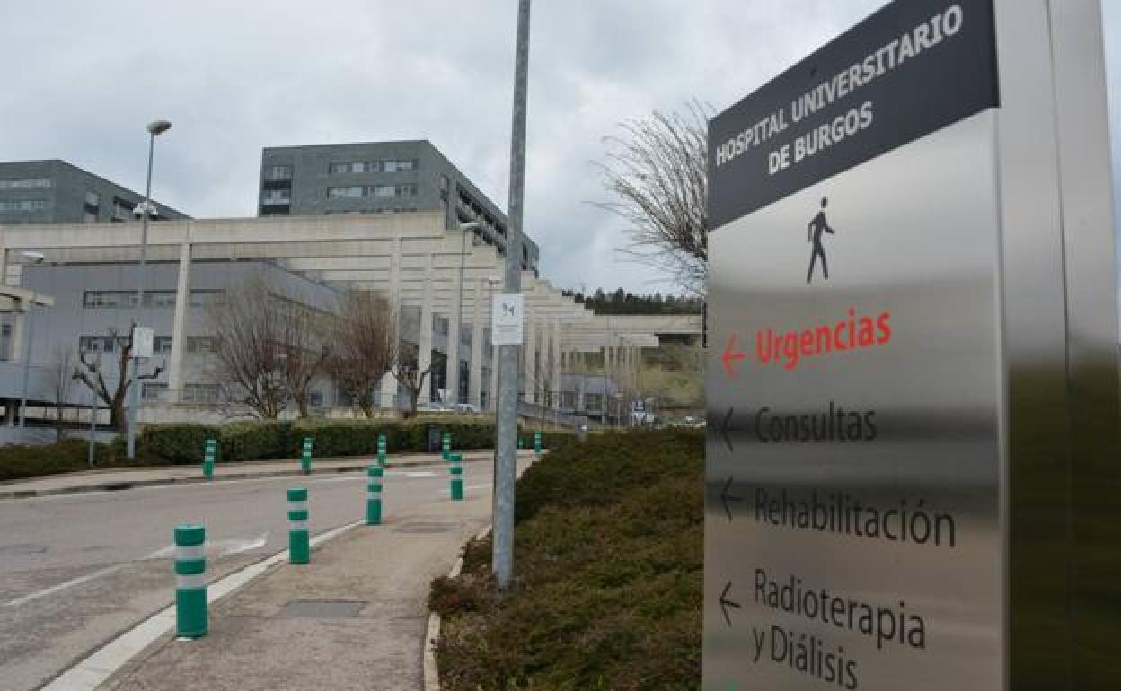 Entrada al Hospital Universitario de Burgos. 