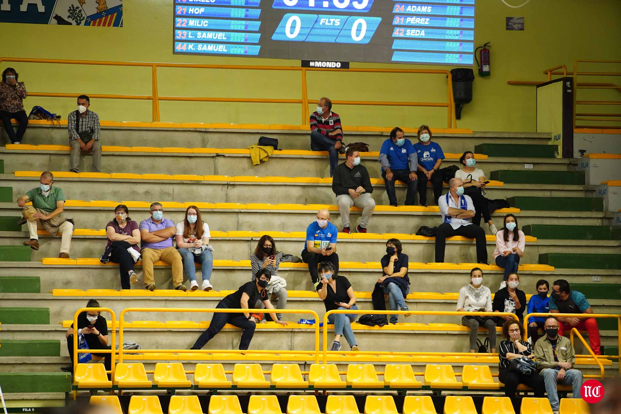 Aficionados del CB Perfumerías Avenida