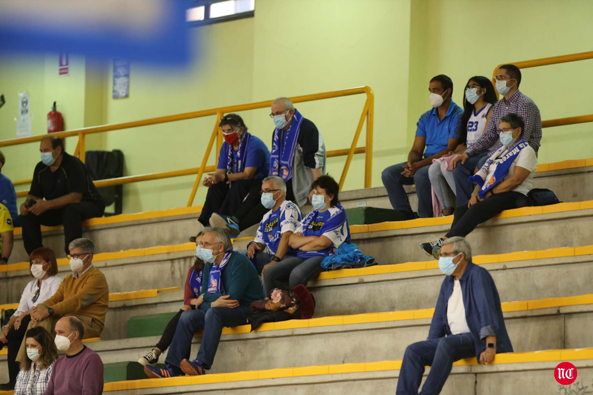 Aficionados del CB Perfumerías Avenida