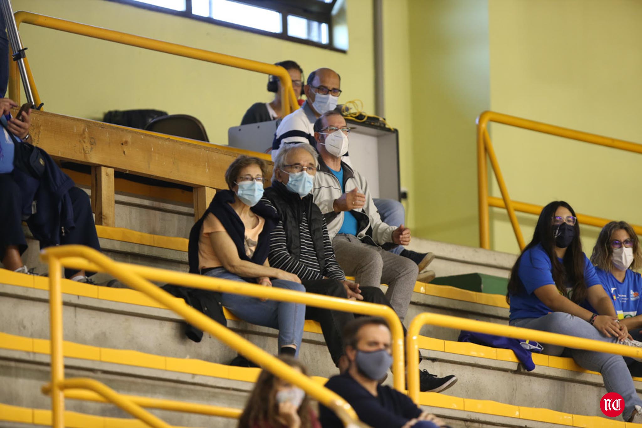 Aficionados del CB Perfumerías Avenida