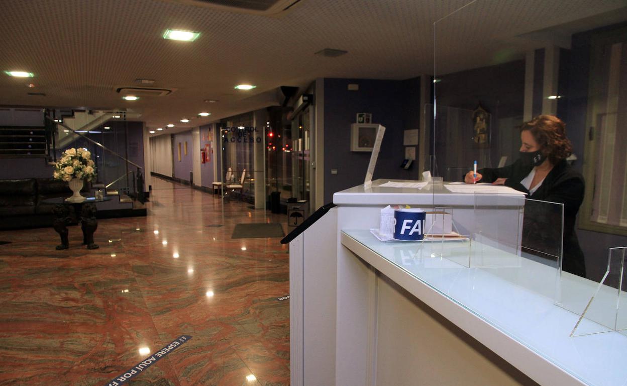 Interior del tanatorio San Juan de la Cruz en Segovia. 