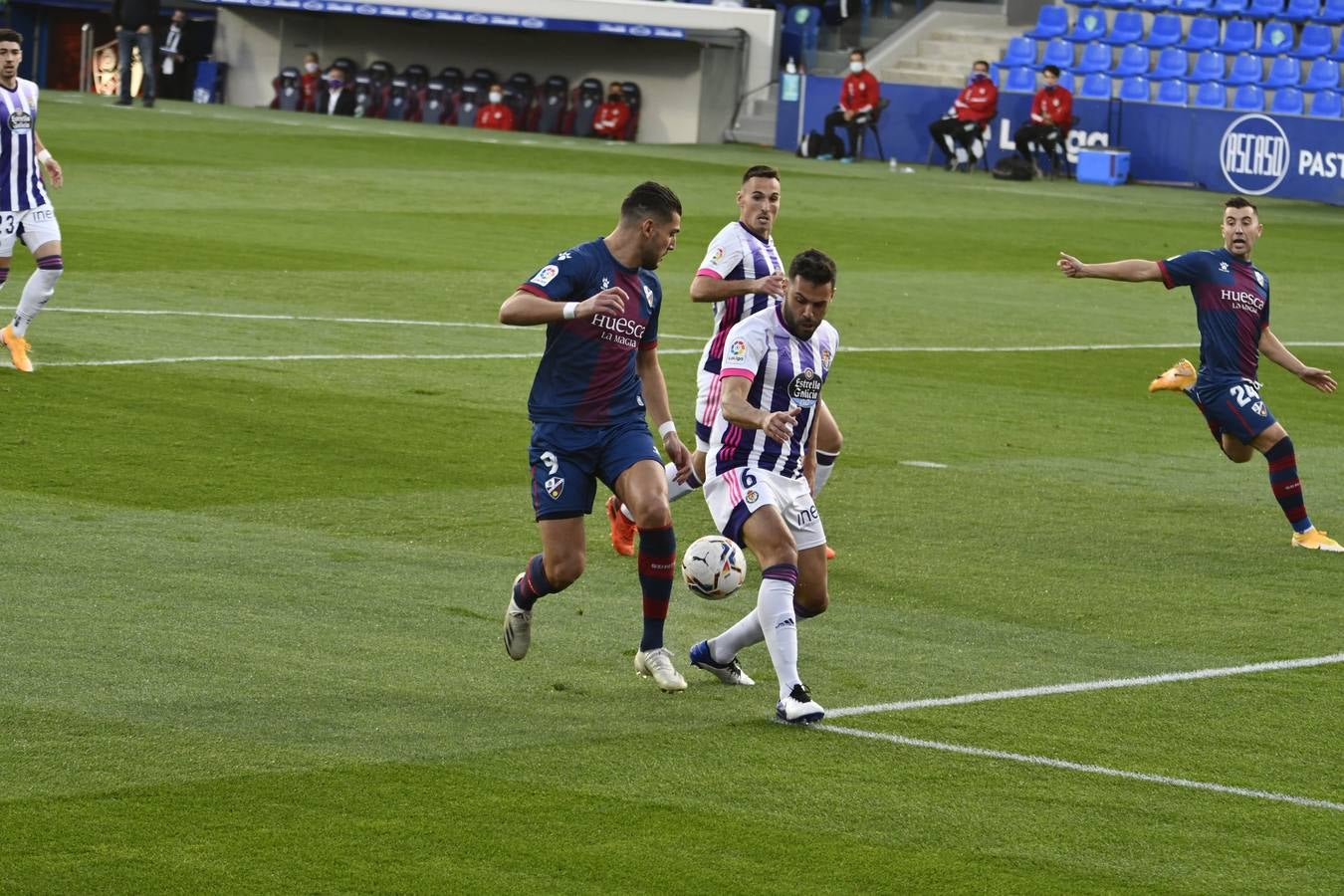 Fotos: EMpate del Real Valladolid en Huesca (2-2)