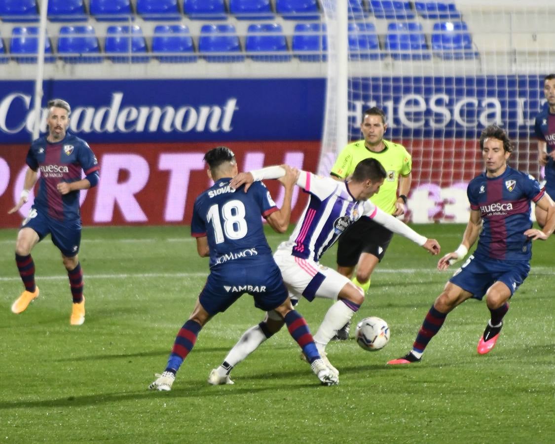 Fotos: EMpate del Real Valladolid en Huesca (2-2)