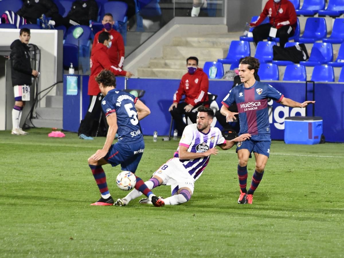 Fotos: EMpate del Real Valladolid en Huesca (2-2)