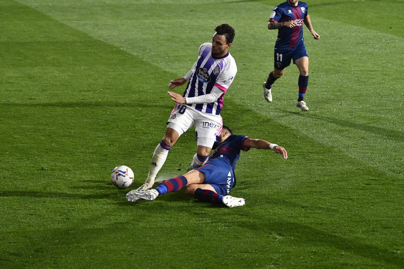 Fotos: EMpate del Real Valladolid en Huesca (2-2)