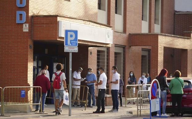 Acusan a la Junta de «incumplir» sus promesas sobre la consulta presencial en los centros de salud en Salamanca