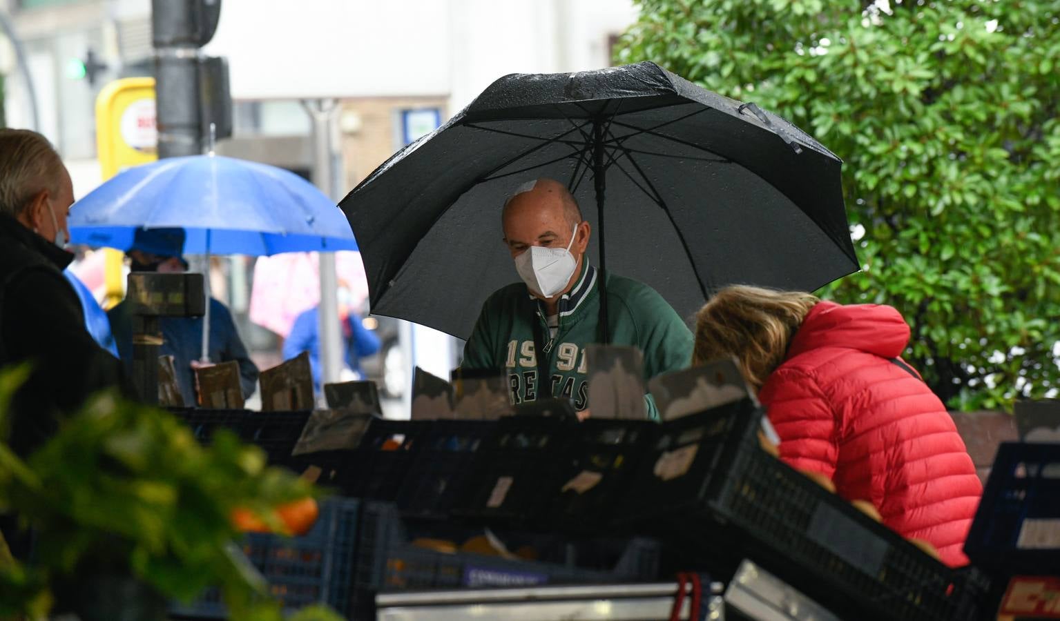 Fotos: Día de lluvia en Valladolid por el paso de la borrasca &#039;Bárbara&#039;
