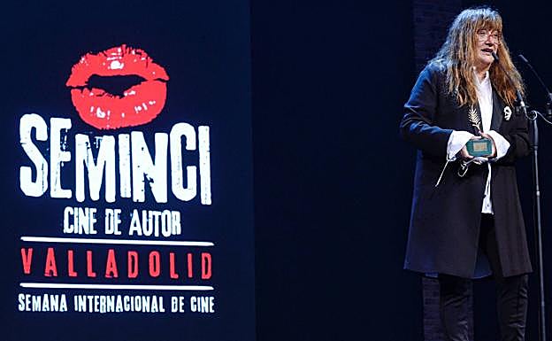 Coixet hermana Valladolid y Benidorm en la inauguración de una Seminci con toque de queda