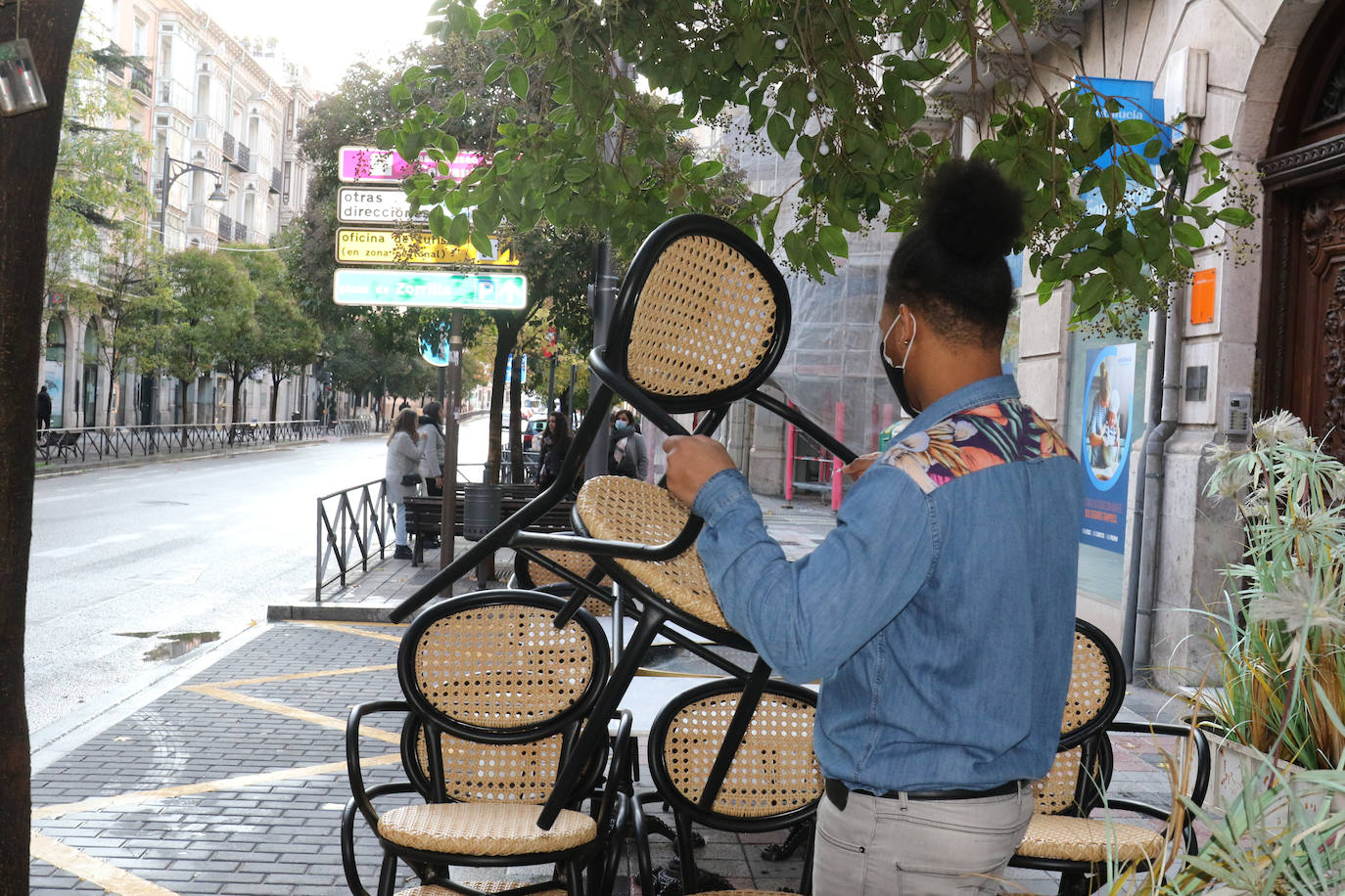 Fotos: Calles casi vacías en Valladolid durante la tarde del domingoqueda