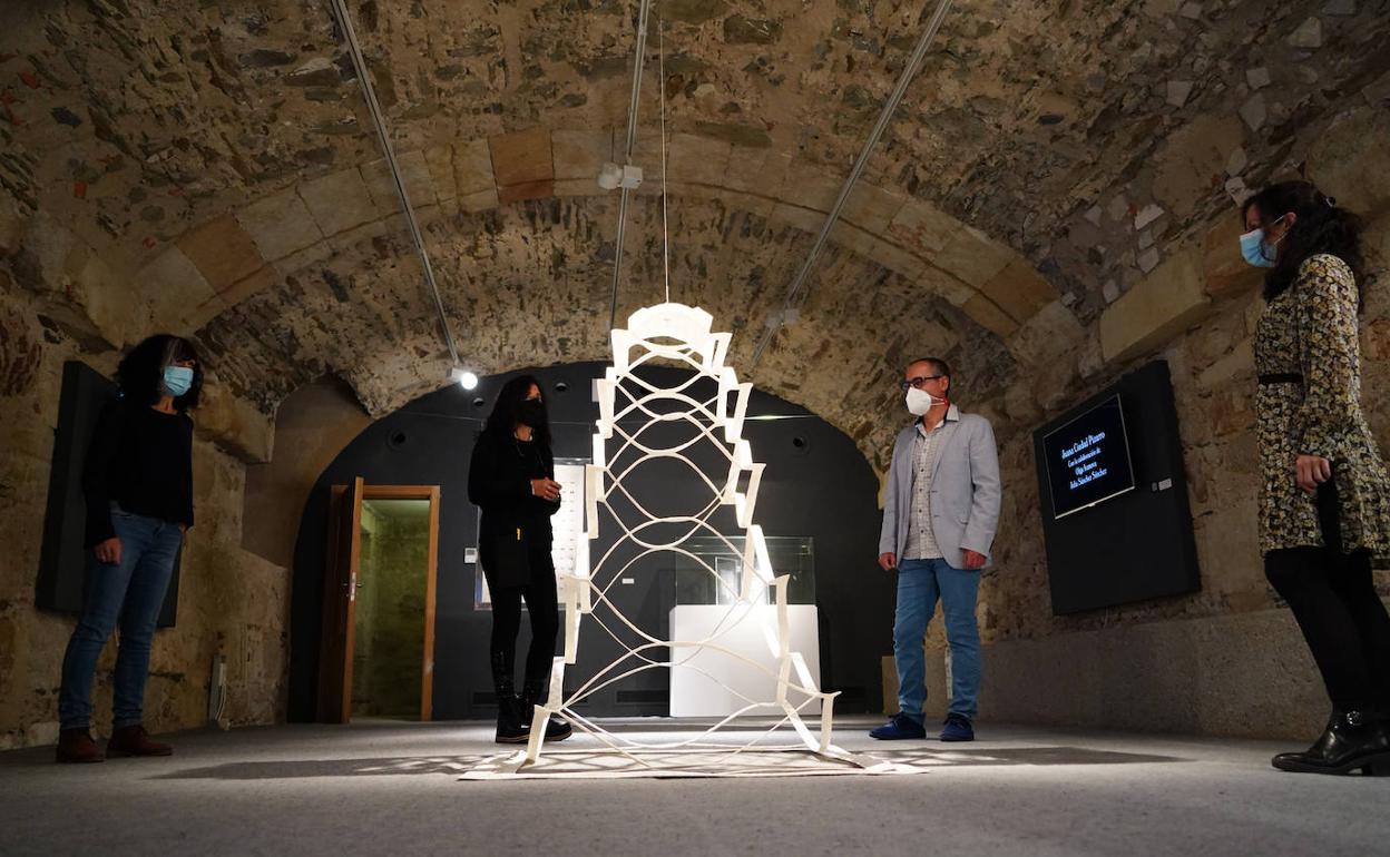 Presentación de la exposición en el Espacio de Arte Experimental 2 de la Hospedería Fonseca.