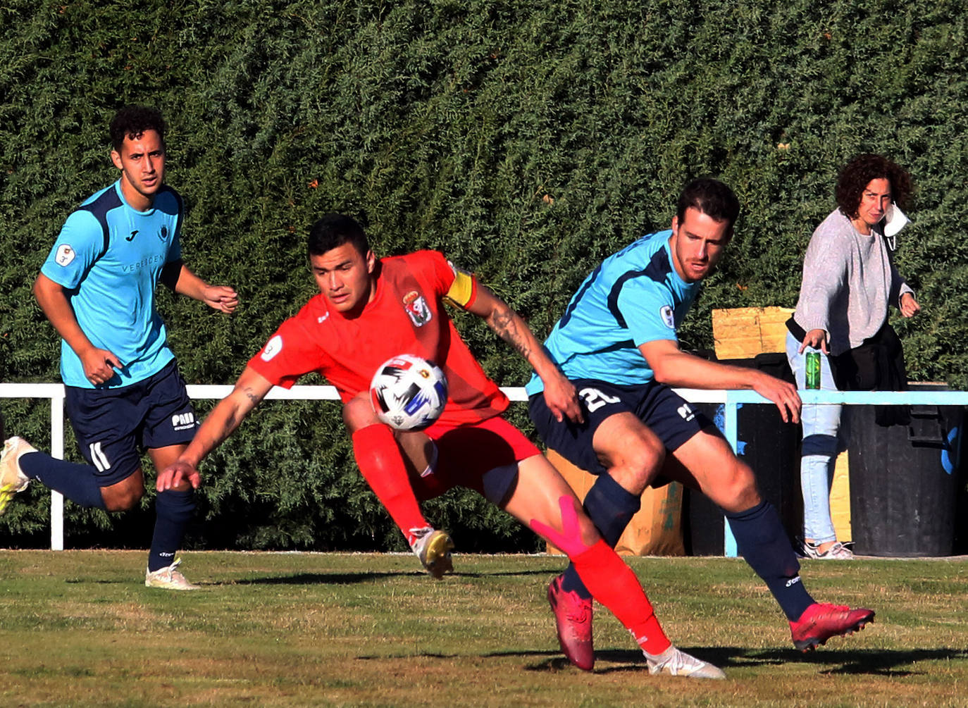 Fotos: La Granja se estrena con derrota